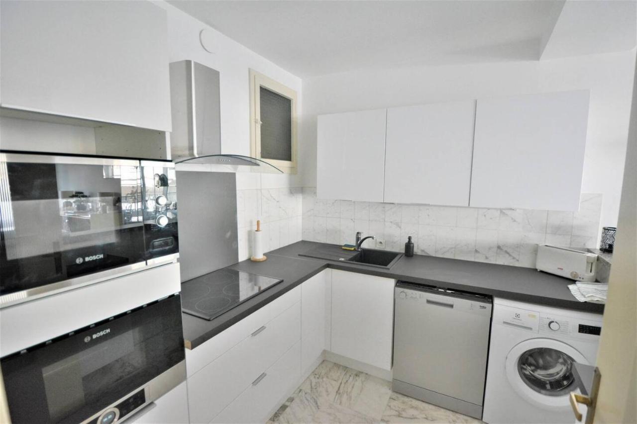Flat In Juan Appartement